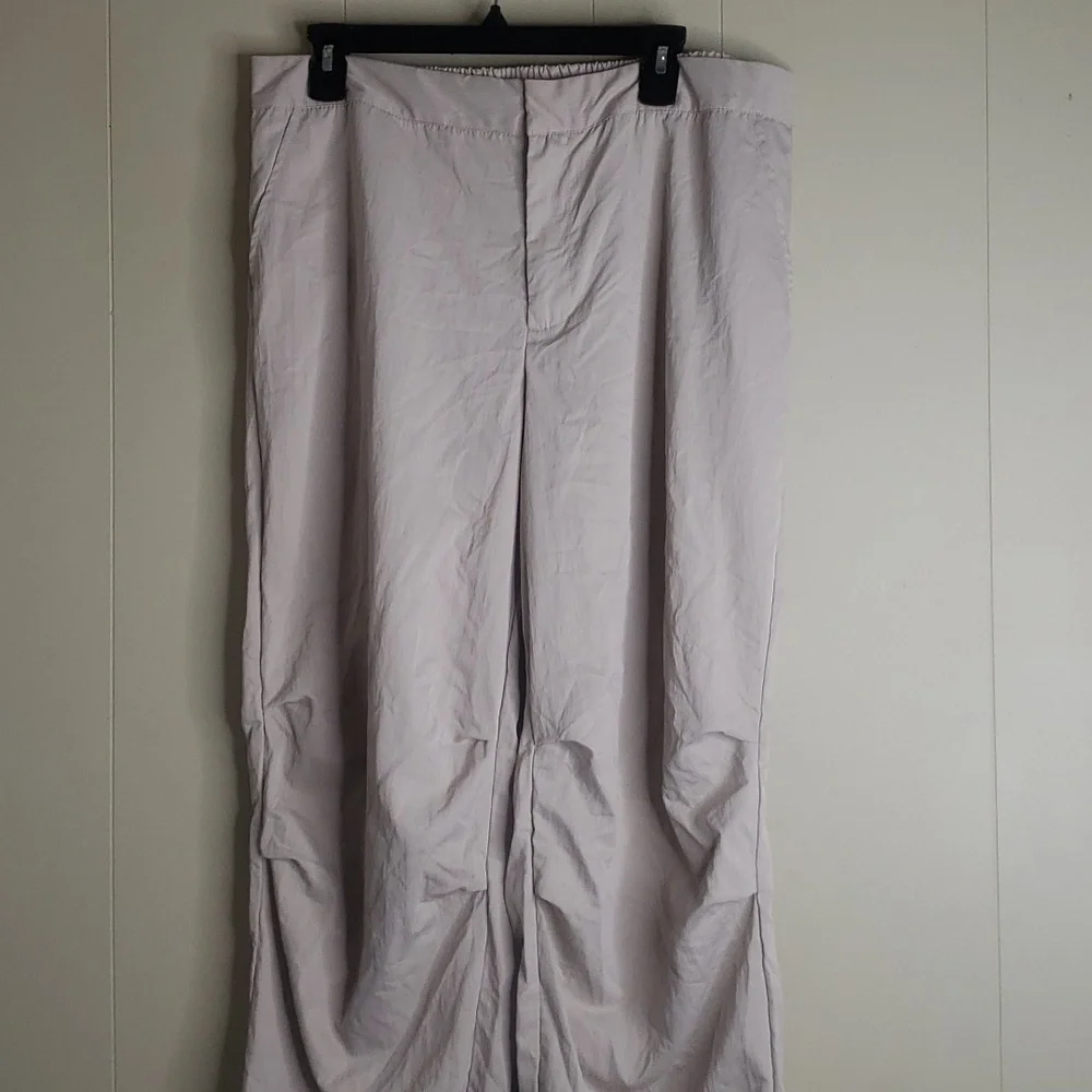 Women's Straight Relaxed High Rise Ankle Parachute Pants Tan 14 A New Day - Picture 4 of 9